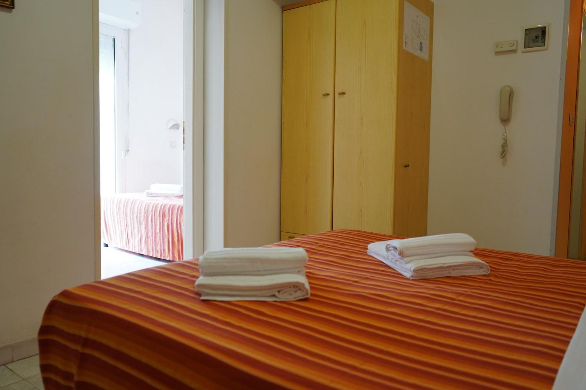 Hotel Malibu Mare Rimini Exterior photo