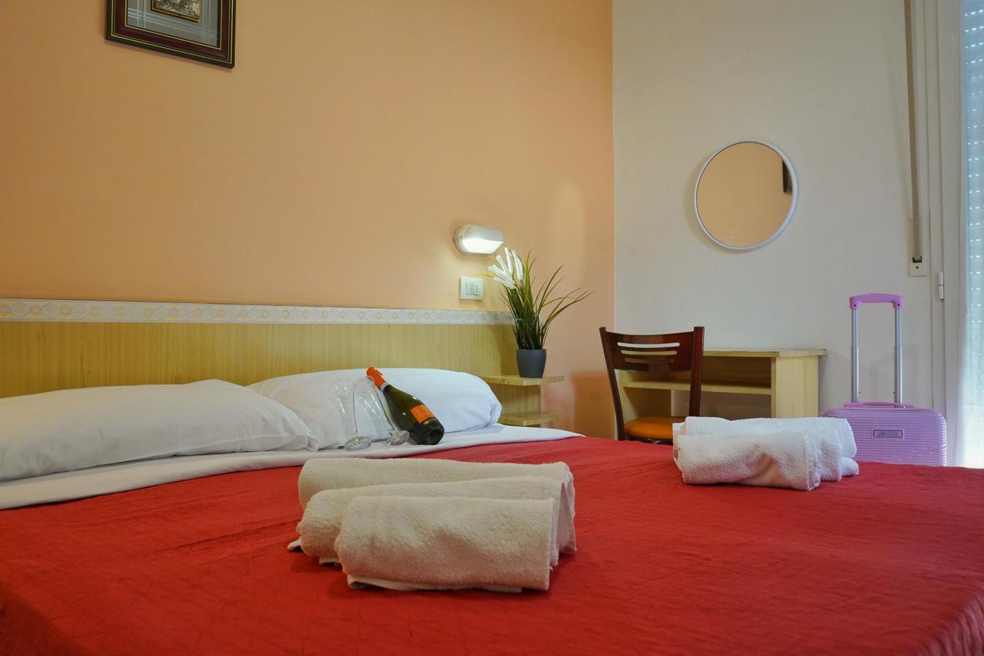 Hotel Malibu Mare Rimini Exterior photo