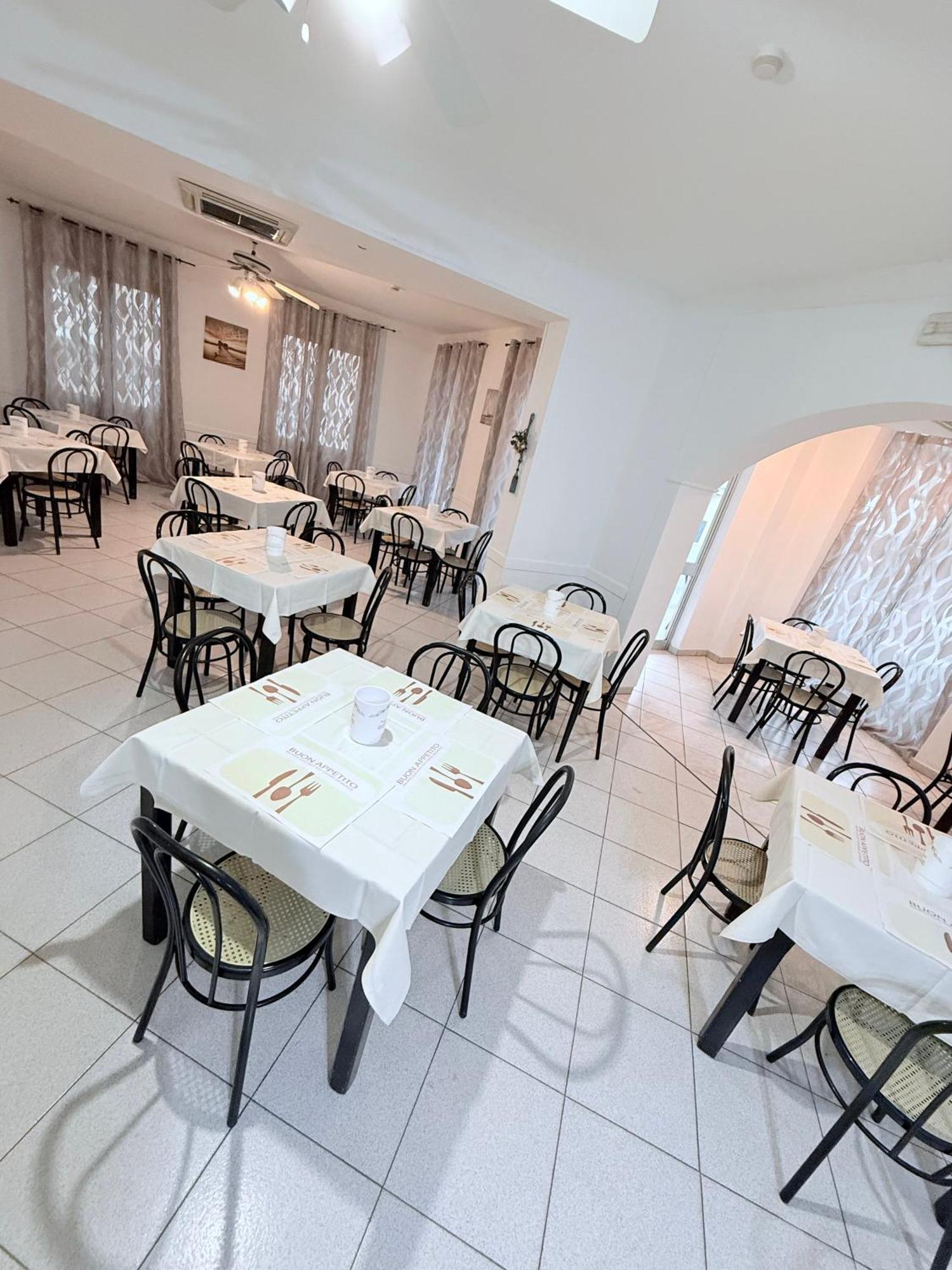 Hotel Malibu Mare Rimini Exterior photo