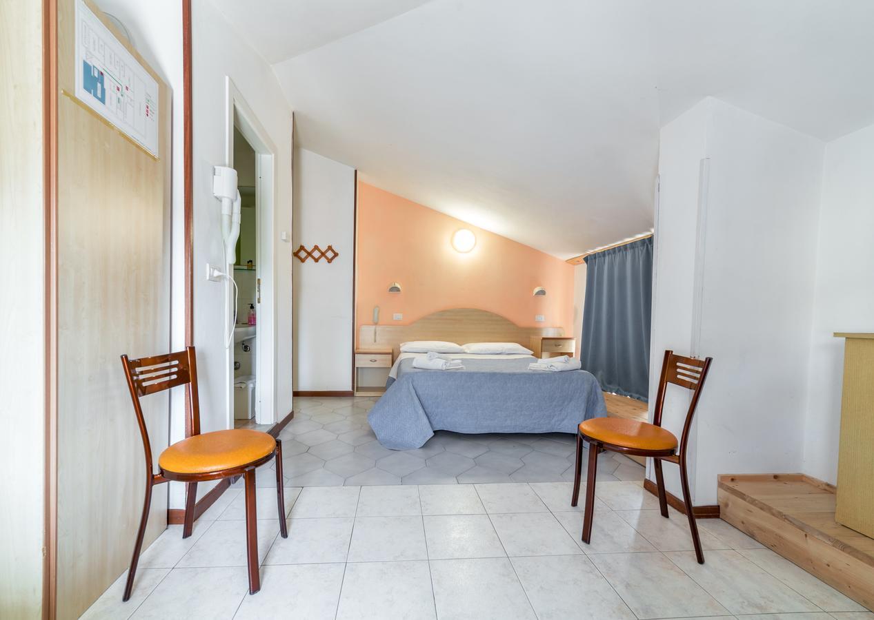Hotel Malibu Mare Rimini Exterior photo