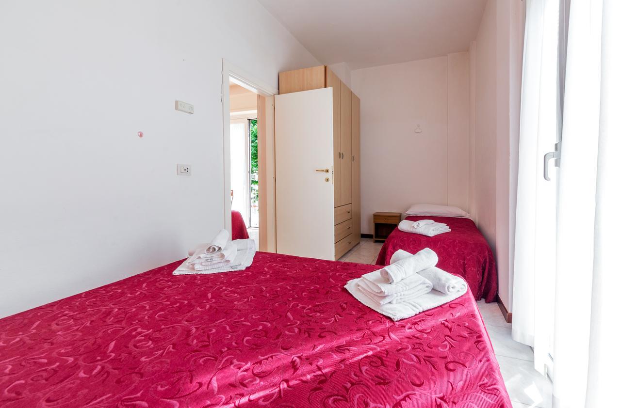Hotel Malibu Mare Rimini Exterior photo